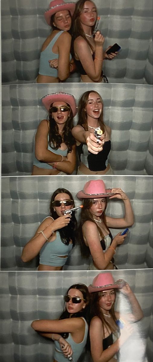 Photo Booth Pose Ideas Friends, Photobooth Pictures With Friends, Photo Booth Ideas Poses, Photobooth Poses Friends, Photobooth Ideas Friends, Photobooth With Friends, Friends Photo Booth, Photobooth Friends, Photo Booth Poses