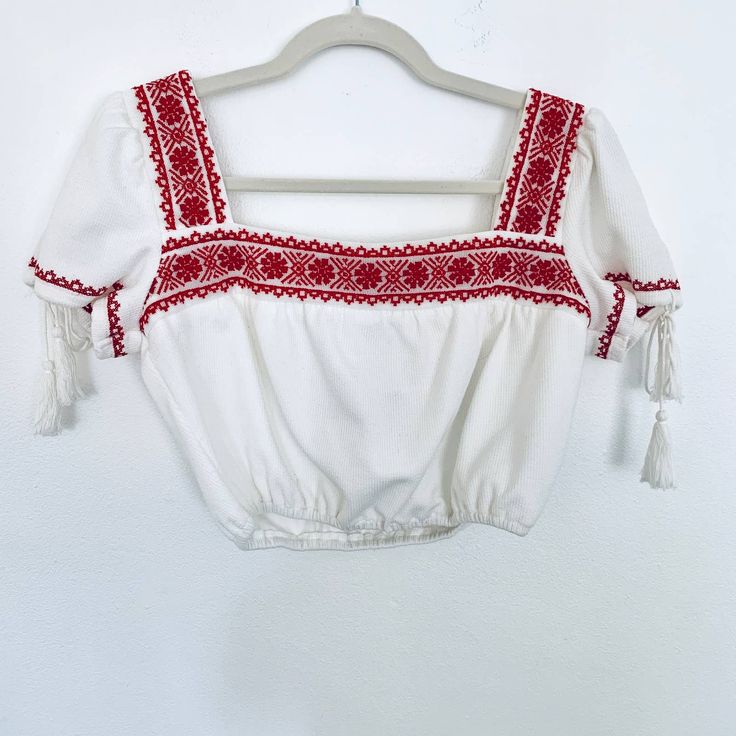 Forever 21 White Red Embroidered Cropped Top Women's Size Small. Nwt New With Tags. Square Neckline, Short Sleeves With Tassel Ties, Elastic Crop Hem. Knit Construction. Red Embroidered Casual Top For Summer, Casual Red Embroidered Top For Summer, Summer Embroidered Cropped Blouse, Casual Embroidered Tops From Forever 21, White Embroidered Cropped Blouse, White Cropped Top With Floral Embroidery, Forever 21 Embroidered Tops For Spring, Casual Red Forever 21 Tops, White Floral Embroidered Crop Top