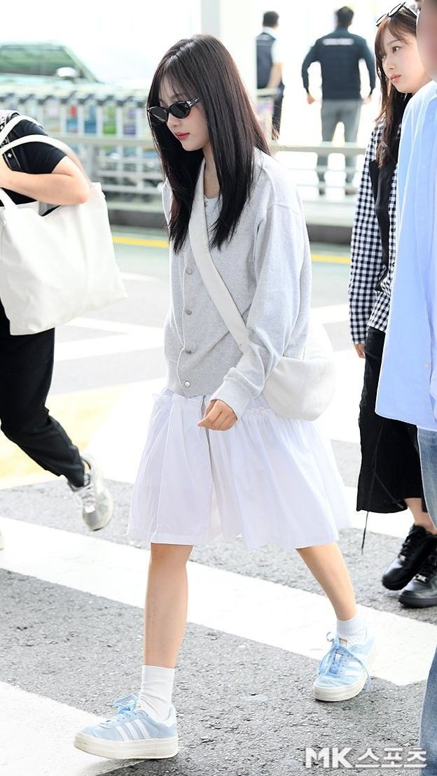 Airport Fashion Kpop, Airport Outfit Summer, Female Clothes Outfits, Everyday Fashion Outfits, Kpop Fashion Outfits, 가을 패션, Airport Style, Kpop Outfits, Kpop Fashion