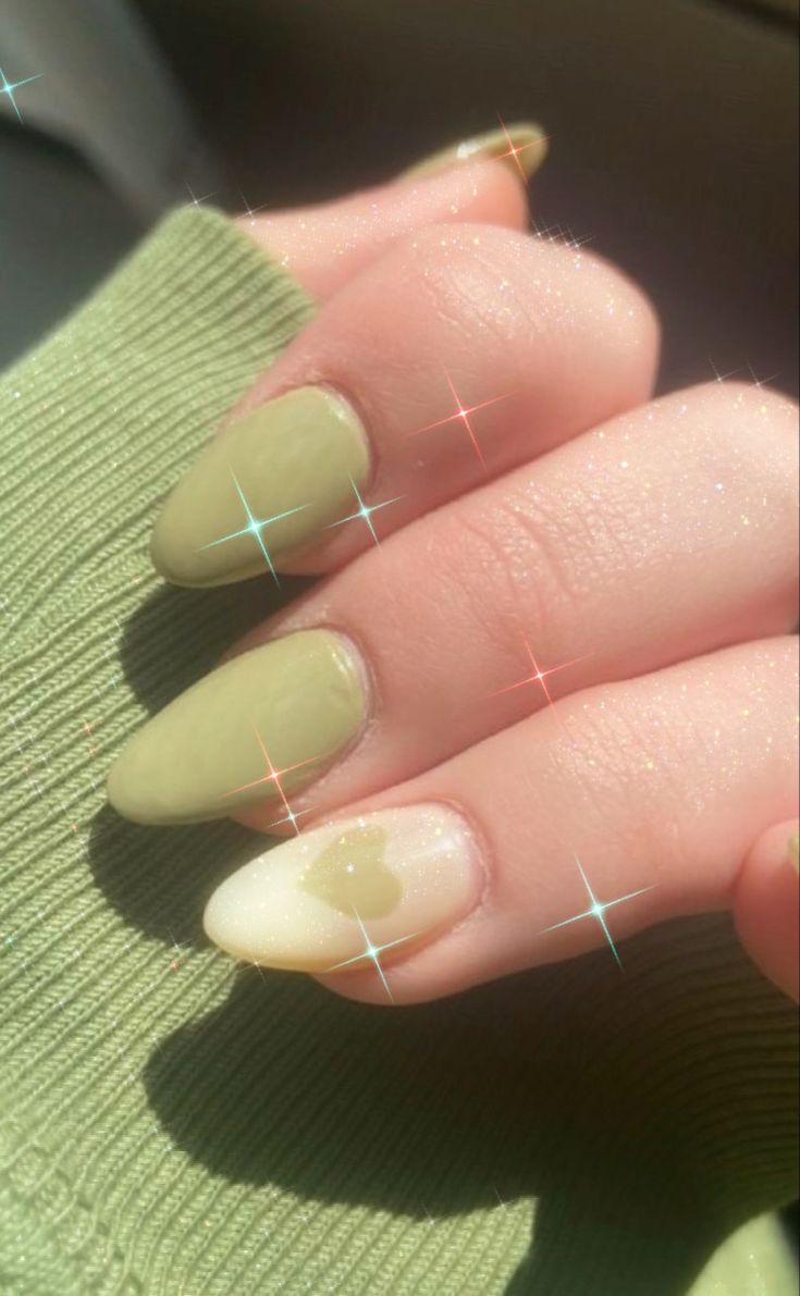 Nail Designs Almond Shape Green, Green Almond Shaped Nails Designs, Simple Nail Inspo Acrylic, Sage Green Almond Nails, Green Heart Nails, Green Jelly Nails, Iconic Nails, Grad Nails, Almond Shaped Nails Designs