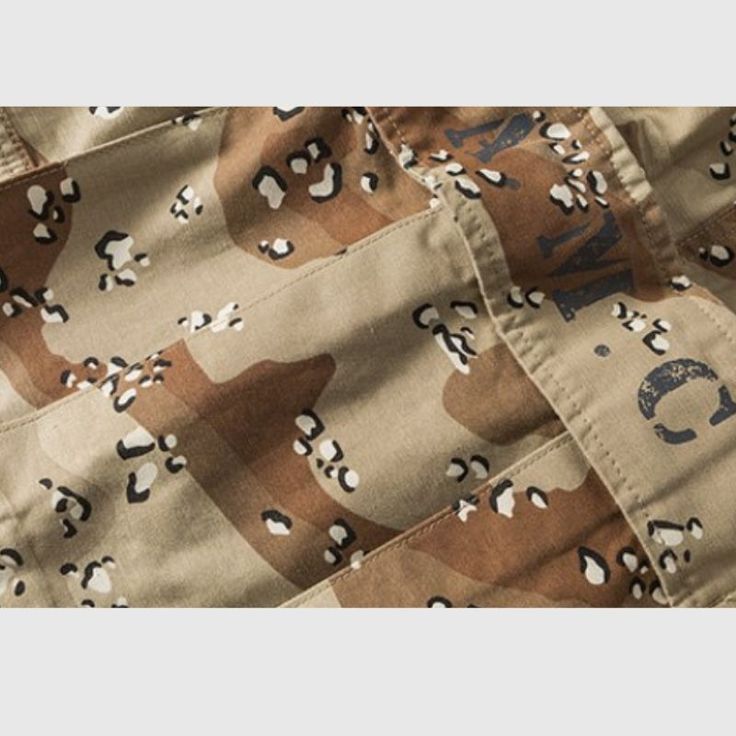 Material: 100% CottonFeatures: Shorts, cargo pants, drawstring camouflage, straight-leg, relaxed fit, unisex, loose, couple outfits.Style: Casual, college, streetwear Camouflage Shorts, Cargo Outfit, Costume Bags, Outwear Coat, Cargo Pants Outfit, Hawaiian Shorts, Baseball Jacket, Bra Set, Couple Outfits