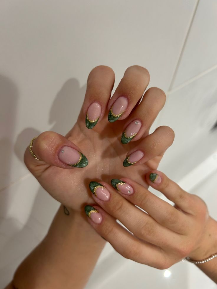 Green And Gold And White Nails, Nail Inspo Green And White, Green And White French Nails, Green French Tip Design, Dark Green And Gold French Tip Nails, Emerald Green And Gold Nail Ideas, Silver Foil French Tip Nails, Emerald Green Bridal Nails, Simple Green And Gold Nails