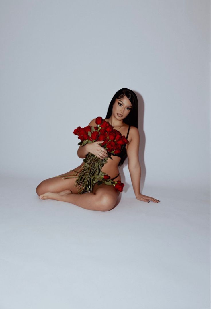 Photoshoot inspo Valentine Photo Shoot, 21st Birthday Photoshoot, Beautiful Photoshoot Ideas, Studio Photography Poses, Lingerie Photoshoot, Cute Birthday Outfits, Creative Photoshoot Ideas, Glam Photoshoot, Beauty Photoshoot