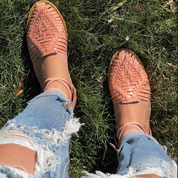 Size 6/7. Women’s Pink, Lace Up Huaraches (Sandals). Leather, Made In Mexico. New, Never Worn. Huaraches Sandals, Woven Leather Sandals, Huarache Sandals, Woven Sandals, Leather Weaving, Pink Leather, Pink Lace, Women's Shoes Sandals, Pink Ladies