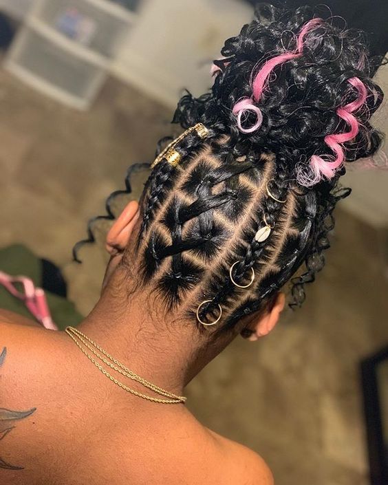 Band Hairstyles, Baddie Tattoos, Braided Buns, Rubber Band Hairstyles, Braid Videos, Curly Braids, Feed In Braids Hairstyles, Braided Bun Hairstyles, Braids Hairstyles Pictures