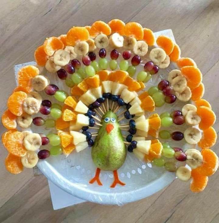 a turkey made out of fruits and vegetables