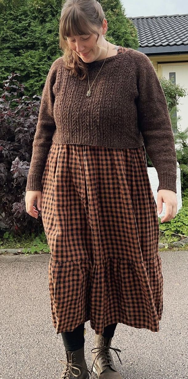 Fall Work Outfit Plus Size, Fall Casual Outfits Women Plus Size, Mushroom Foraging Outfit, Vintage Style Plus Size, Cute Comfy Modest Outfits, Simple Work Outfits Plus Size, Loose Fall Outfits, Plus Size Coat Outfits, Autumn Outfits Cottagecore