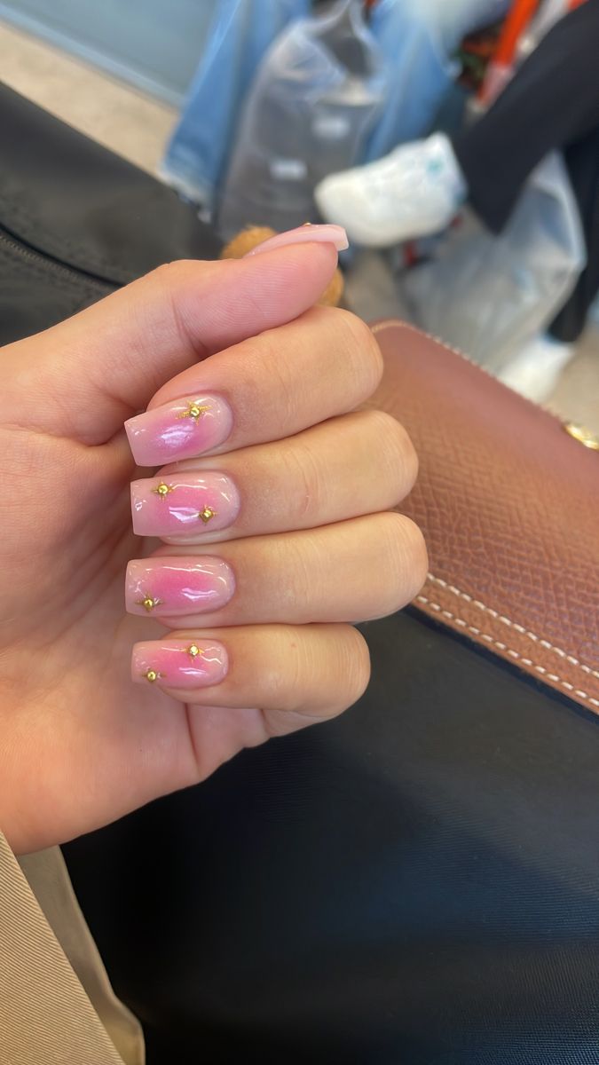 Pink ombre biab short square nails Square Aura Nails Short, Pink Aura Nails Square, Short Square Biab Nails, Short Square Gel X Nails, Short Nail Inspo Acrylic, Short Nails Ideas Square, Square Biab Nails, Pink Square Nails Design, Square Aura Nails