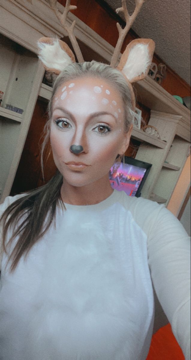 Deer costume Face paint Easy Deer Face Paint Halloween, Doe Deer Face Paint, White Deer Costume, Deer Face Paint Tutorial, Woodland Animal Face Paint, Easy Deer Face Paint, Moose Face Paint, Easy Deer Costume Makeup, Hunter Face Paint