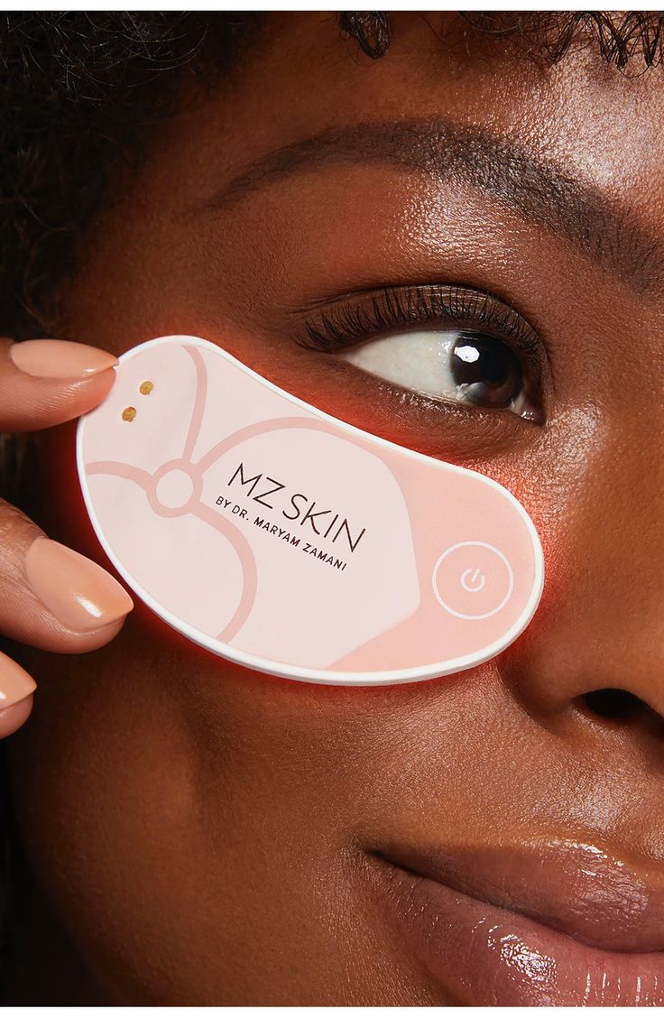 What it is: A first-to-market light-therapy device that combines active cosmetics with the power of LED to deliver a supercharged eye-care routine.What it does: The device adheres onto the skin with medical-grade hydrocolloid patches infused with powerful active ingredients formulated to work in conjunction with the LED for combined efficacy, targeting fine lines and wrinkles, discoloration and skin elasticity around the eye area. Red 633nm and Near Infrared 830nm wavelengths help to stimulate c Hydrocolloid Patches, Facial Devices, House Products, Led Therapy, Holiday Wishlist, Face Patches, Brighten Skin Tone, Vitamin B3, Light Therapy