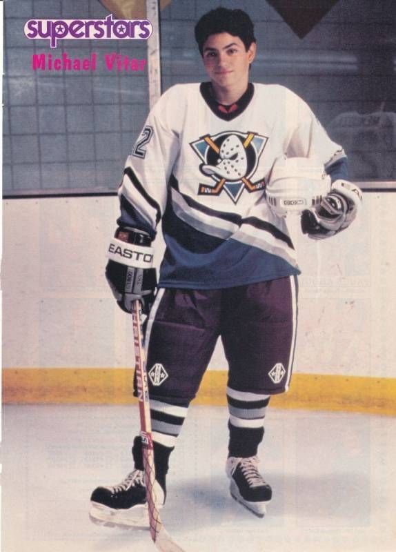 an image of a hockey player on the cover of sports illustrated magazine's march 1994 issue