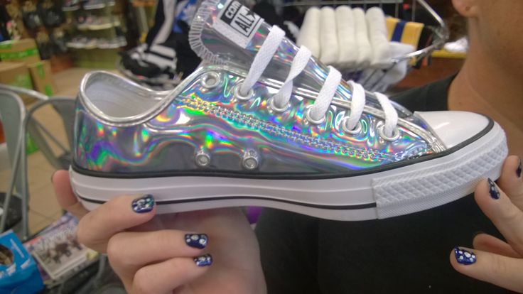 I found these holo converse at Journeys shoe store for $60      #simplynailogical Holo Shoes, Holographic Shoes, Holographic Fashion, Converse Chucks, Minnetonka Moccasins, Curvy Petite Fashion, Victorias Secret Models, Fashion Icons, Milan Fashion Weeks