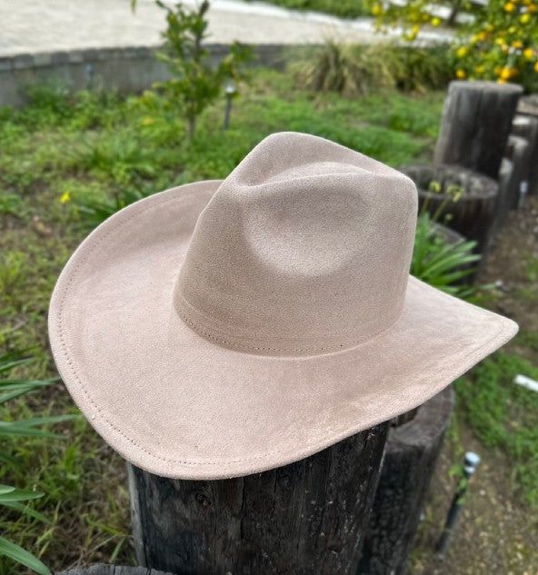 Super soft vegan suede stiff brim cattleman cowboy hat. 57cm with an adjustable inner band. Country Style Felt Hat With Curved Brim For Rodeo, Western Fedora Felt Hat For Ranch, Western Style Fedora Felt Hat For Ranch, Country Style Fedora For Rodeo With Flat Crown, Country Style Fedora With Flat Crown For Rodeo, Adjustable Suede Hat With Curved Brim, Country Style Flat Crown Fedora For Rodeo, Country Style Fedora Felt Hat For Ranch, Country Style Felt Hat With Flat Brim