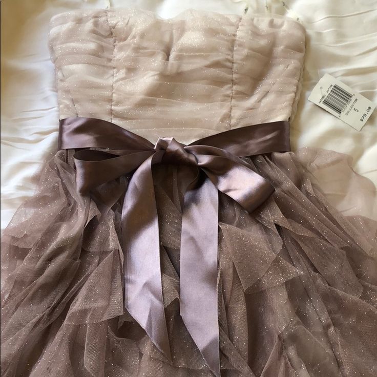 Bought For Prom But Wore Something Different Super Cute Says Size 5 But More Like An Xs/S Sparkly Dress, Something Different, Neutral Colors, Strapless Dress, Size 4, Super Cute, Prom, Womens Dresses, Cream