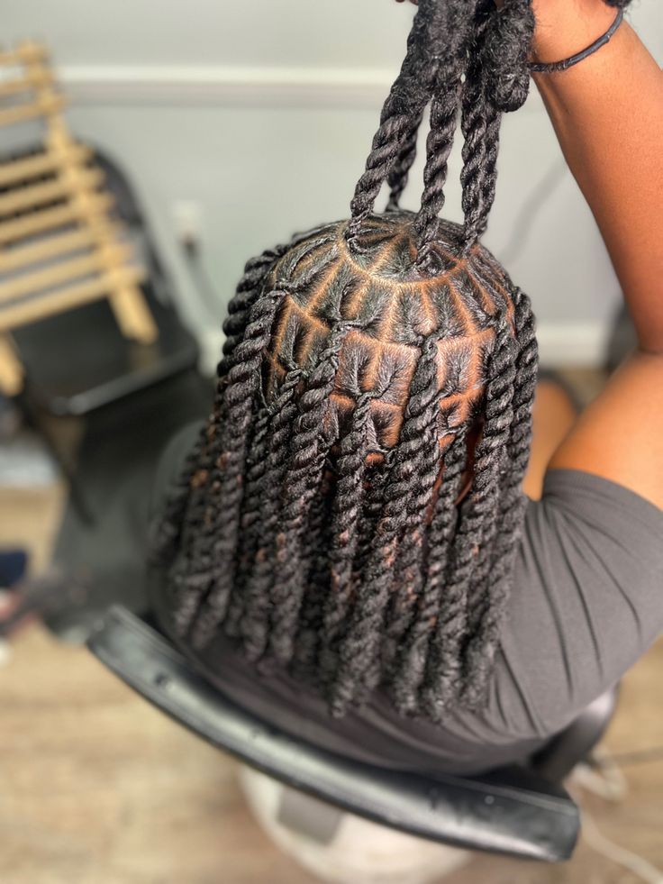 Invisible Twist Men, Mens Invisible Locs, Locks Invisible, Medium Invisible Locs, Invisible Locs Natural Hair, Invisible Locs Twist Men, Invisible Twist, Black Twist Hairstyles, Invisible Locs Men