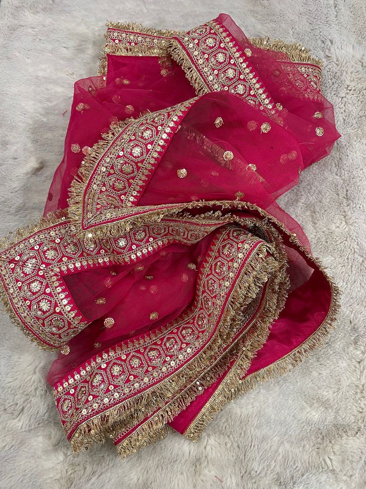 This is a Wedding Dupatta Red Color  made on orders. It is made using dyeable net fabric with pearl work all over.  We stitch beautiful brides lace to all sides of it. Dupatta is having a length of 100 inches and width of around 40 inches. I don't keep it readymade I only make it exclusively for my customers. Can be fully customised. Bride Chunni Design, Wedding Chunni Brides, Bride Dupatta Designs, Wedding Lehenga With Dupatta For Eid, Wedding Anarkali Dupatta With Dabka Work, Bridal Chunni Design, Wedding Kundan Sharara With Dupatta, Wedding Eid Choli With Dupatta, Anarkali Dupatta With Zari Work For Wedding