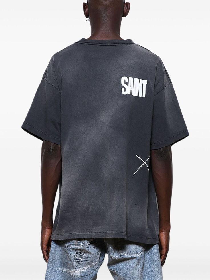 Find SAINT MXXXXXX Lastman Beating T-shirt on Editorialist. black cotton short sleeves crew neck logo print to the front logo print to the rear Saint Shirt, Saints Shirts, Cotton Shorts, Logo Print, Black Cotton, Short Sleeves, Crew Neck, Luxury Fashion, ? Logo