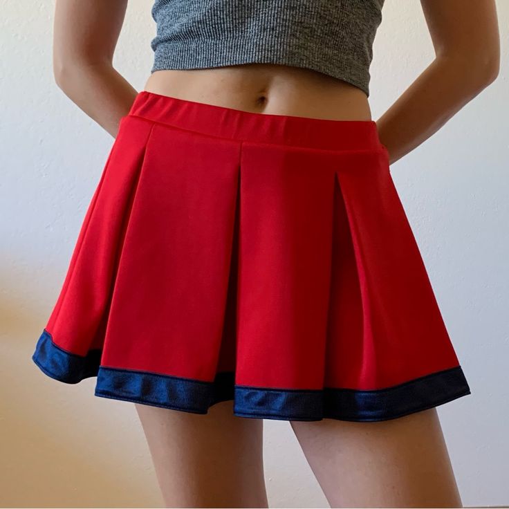 Arizona Tailgate Tennis Skirt From Hype And Vice. New With Tags. Size Medium. Waist 14” Across Length 13” Model Is 5'5 And Wears A Size Small. Red Bottoms For Cheerleading In Summer, Casual Red Fitted Skirt, Red Skort For School In Spring, Red Fitted Bottoms For School, Red High Waist Stretch Skirt, Casual Red Skort For School, Red Pleated Skirt For School In Spring, Red Mini Bottoms For School, Stretch Red Skort With Lined Skirt