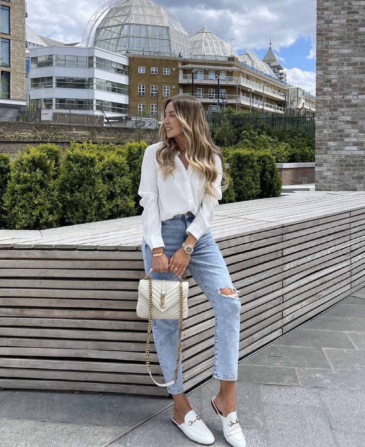 White Mules Outfit, Instagram Follower, Outfit Elegantes, Outfits Petite, Classy Casual Outfits, Girly Outfits, Casual Style Outfits, Looks Style, College Outfits