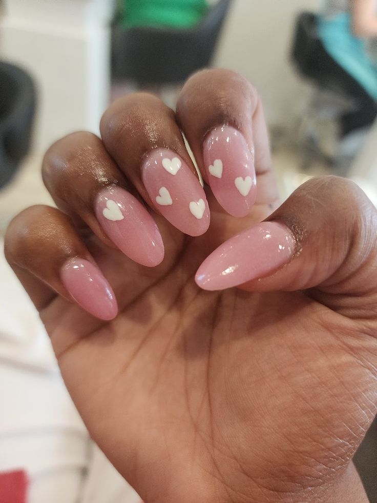 Valentine Day nail Valentines Nails Round Tip, Short Round Valentines Day Nails, Short Acrylic Nails Round Valentines Day, Valentines Day Almond Nails, Valetines Almond Nails, Valentine’s Day Aura Nails, Butterfly Nail Designs, Vday Nails, Heart Nail Art