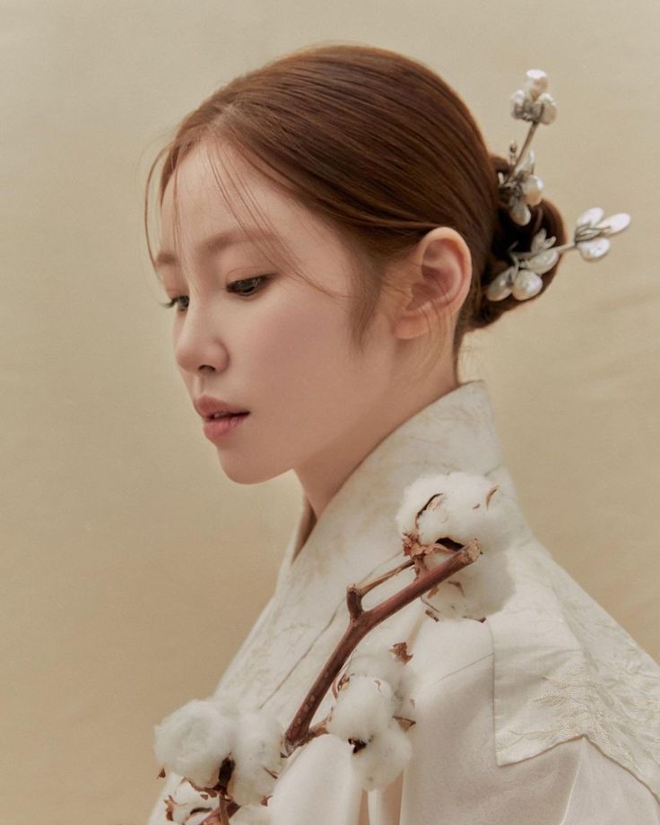 Jun Hyoseong, Pearl Earrings, Magazine, Hair