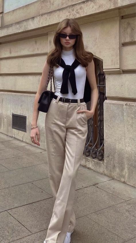 old money outfit aesthetic new money rich Classic Style Feminine Work Outfits, Japanese Restaurant Outfit, School Outfits Ideas Highschool, Soft Feminine Outfits Classy Casual, Preppy Womens Fashion, Modest Preppy Outfits, Old Money Skirt Outfits, Summer Uni Outfits, Business Core Outfits