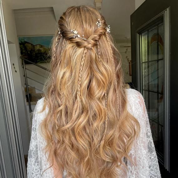 Prom Hair Braids Half Up, Prom Hair Mostly Down, Twisted Bridal Hair, Hair Down Braid Styles Wedding, Wavy Long Hairstyles Wedding, Brids Mades Hair Styles Long Hair, Prom Hairstyles With Gold Accessories, Beach Wave Half Up Half Down Wedding, Boho Hoco Hairstyles