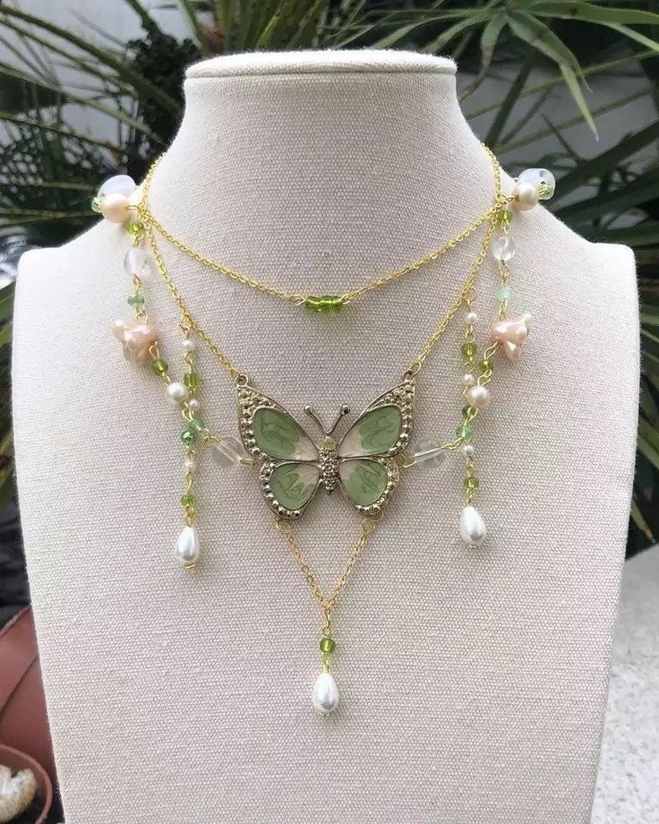 Beautiful Pearl Necklace With Green Butterfly Pendant Item Is Made On Order, That Is Why Shipping May Take 2-4 Weeks, So Sorry! Feel Free To Message Me With Any Questions! Y2k Jewelry, Fairy Jewelry, Fairy Necklace, The Necklace, Green Butterfly, Gold Pearl Necklace, Necklace Green, Beaded Choker Necklace, Fantasy Jewelry