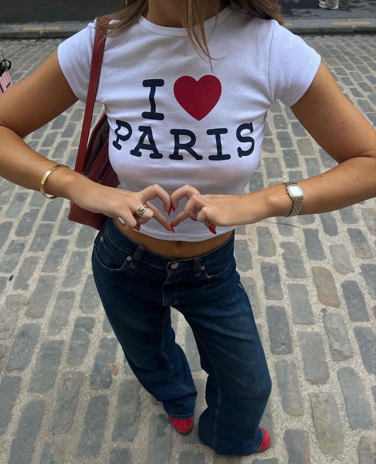 Girls Streetwear, Paris Shirt, Parisienne Chic, Love Paris, I Love Paris, Vintage Crop Tops, Crop Top Casual, Paris Outfits, Baby T Shirts