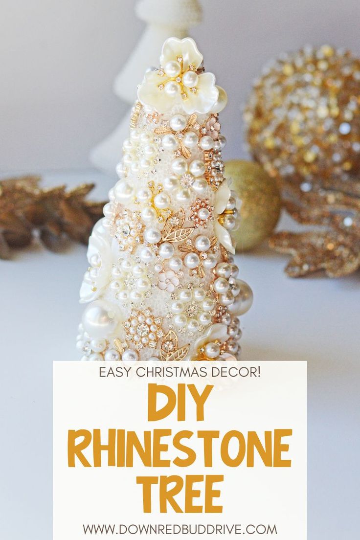 a christmas tree made out of beads and pearls with the words easy christmas decor diy rinestone tree