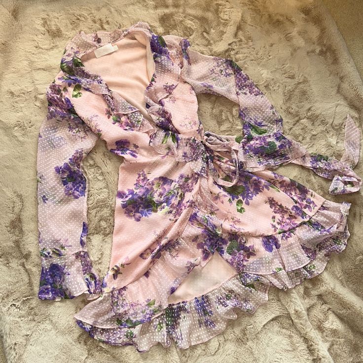 Beautiful Silk Wrap Ruffled Dress, Size S, Poly Lining, Perfect For Your Seaside Getaway!! Like New! Purple Chiffon Dress With Ruffles, Purple V-neck Dress With Ruffle Hem, Chiffon Purple Dress With Ruffles, Spring Floral Print Mauve Dress, Fitted Purple Dress With Ruffle Hem, Spring Lavender Chiffon Dress, Chic Lavender Dress With Ruffle Hem, Chic Lavender Chiffon Dress, Chic Purple Chiffon Dress