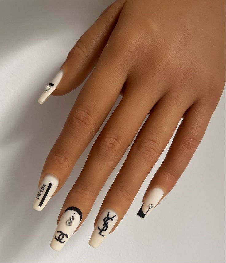 Louis Vuitton Inspired Nails, Prada Nails Design, Designer Nails Gucci, Ysl Nails Design, Ysl Nails, Prada Nails, Chanel Inspired Nails, Chanel Nails Design, Louis Vuitton Nails