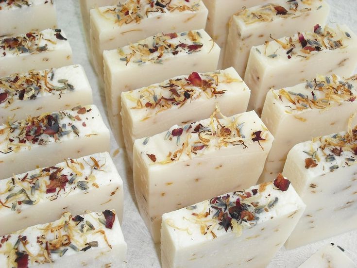 Wedding Soap Favors, Wedding Soap, Almond Soap, Solid Lotion Bars, Soap Wedding Favors, Floral Soap, Bath Recipes, Soap Favors, Soap Handmade