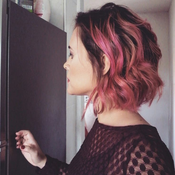 Rose Gold, ombre hair, Pink Pink Bob With Bangs, Pink Hair Brunette, Ombre Hair Pink, Pink Hair Balayage, Rose Gold Ombre Hair, Gold Ombre Hair, Rose Gold Hair Ombre, Pink Hair Streaks, Pink Ombre Hair