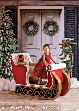 Sleigh Prop - Large Santa Sleigh Photoshoot, Christmas Sleigh Photoshoot, Sleigh Diy Christmas, Sleigh Photo Prop, Diy Sleigh, Sleigh Decor, Christmas Sleigh Decorations, Decor With Flowers, Santa Phone