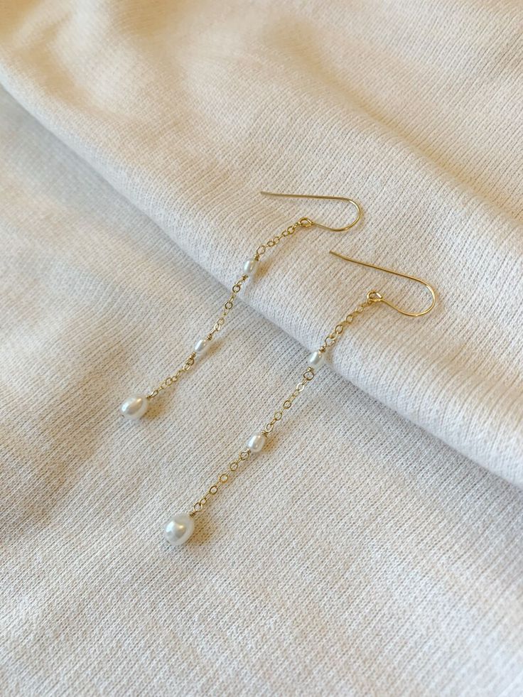 Dangle Pearl Chain Earrings, Cascading Pearl Earrings, Dainty Pearl Earrings, Feminine Vibes, Earrings Pearl Drop, String Earrings, Natural Pearl Earrings, Long Pearl Earrings, Hardware Jewelry