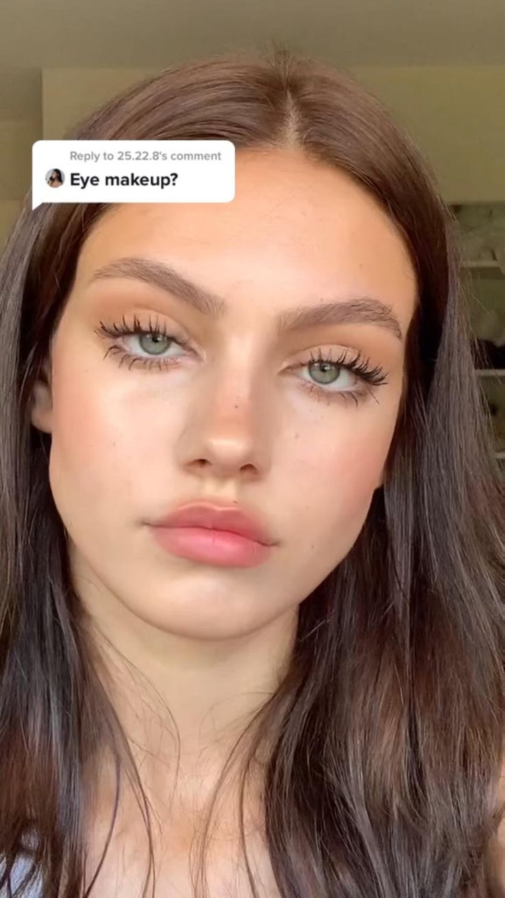 Eye Makeup For Almond Hazel Eyes, Casual Makeup Aesthetic, How To Look Unapproachable, Diamond Face Makeup Looks, No Makeup Eyeshadow, Makeup For Your Features, Chill Makeup Looks, Eye Make Up Natural, Large Eyes Makeup