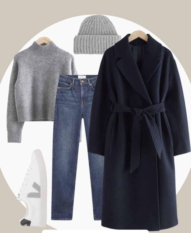 Winter 2020 Fashion Trends, Pea Coats Women Outfit, Seattle Winter Outfits, Winter Outfits Scandinavian, Winter Outfit For School, Navy Coat Outfit, Winter Casual Outfit, January Outfits, Gray Outfit