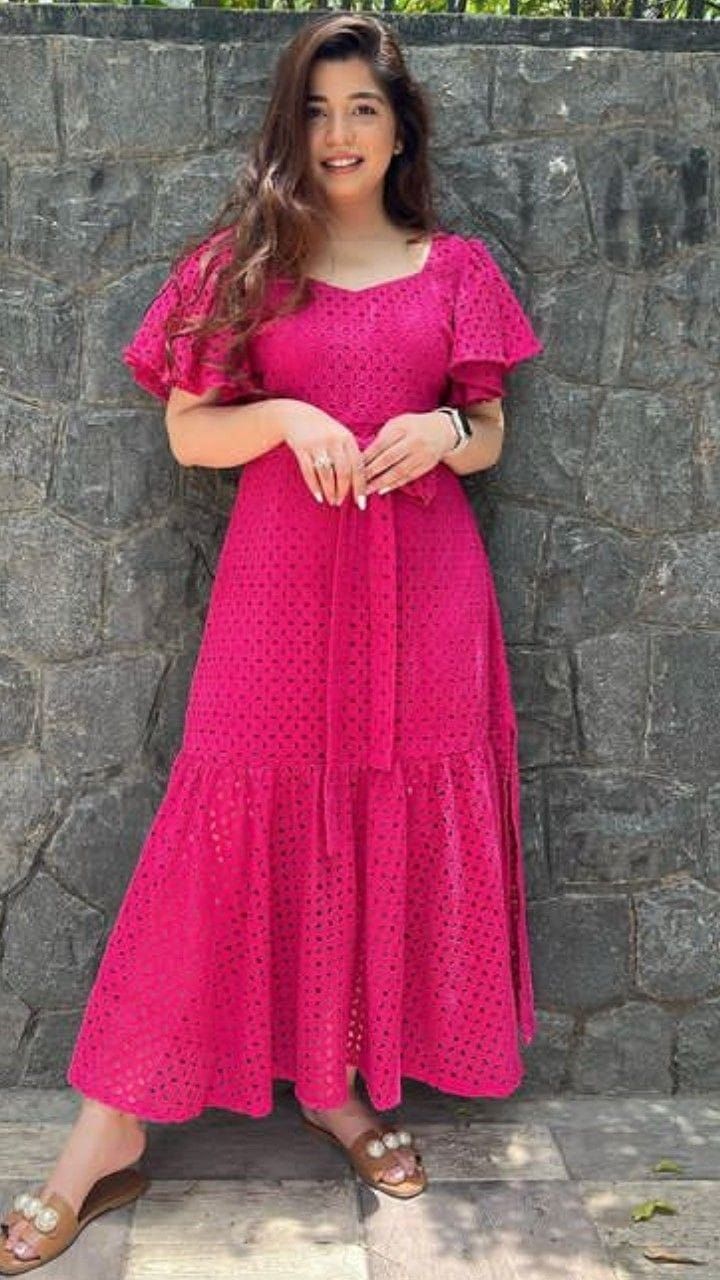 Pink Maxi Dress Outfit Casual, Hakoba Kurti Patterns, Hakoba Frocks For Women, Cotton Dress Pattern Indian Summer, Pink Maxi Dress Outfit, Hakoba Dress, Cotton Dress Pattern Indian, Simple Long Dress, Flattering Maxi Dress