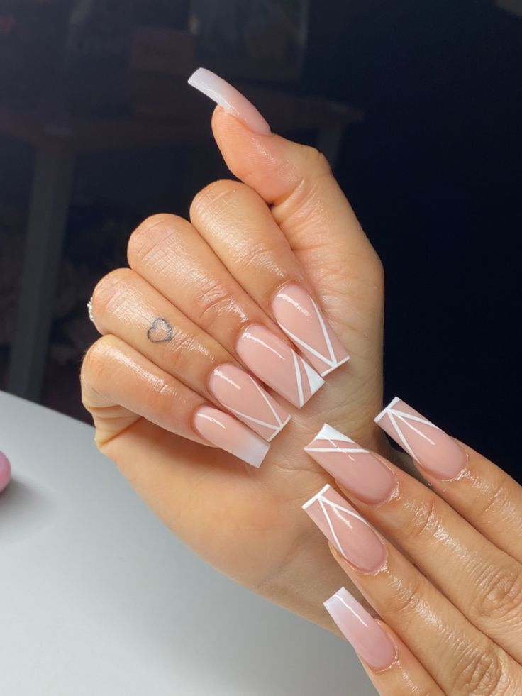 One Color French Tip Nails, Cream Nails Designs Classy, Modern French Nails Coffin, Line Nail Designs Simple, Nude White Nail Designs, Perfect Nude Nails, Nude Nails White Design, Nude Nails French Tip, Interesting French Nails