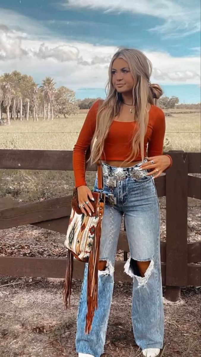 Pumpkin Patch Outfit Western, Western Shein Outfits, Western Bitmoji Outfits Snapchat, Western Wide Leg Jeans Outfit, Western Pumpkin Patch Outfit, Cowboy Cut Wranglers Women Outfits, Truck Meet Outfits, Go Texan Day Outfit, Winter Western Outfits Women Concert