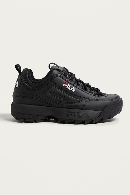 Black Fila Shoes, Sport Shoes Design, Fila Disruptor, Basket Noir, Fila Shoes, Best Shoes For Men, Casual Trainers, Black Trainers, Black Shoes Women