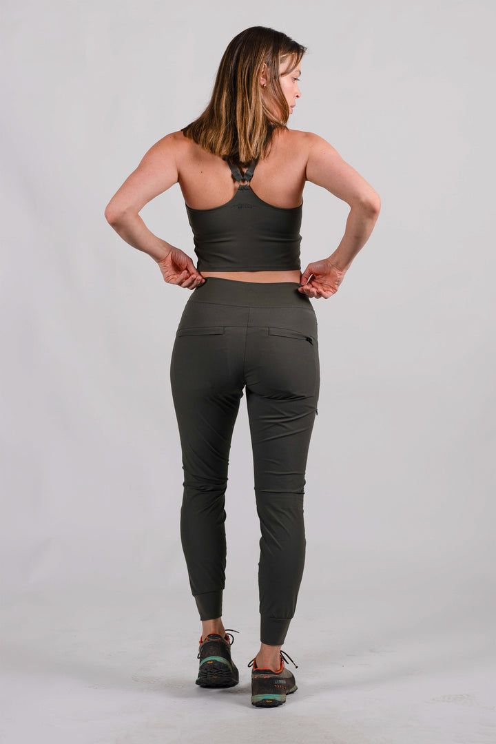 Sporty Workout Bottoms With Built-in Bra, Casual Activewear With Built-in Bra For Loungewear, Casual Activewear For Pilates, Casual Activewear With Built-in Bra For Pilates, Casual Compression Activewear With Built-in Bra, Sporty Yoga Bottoms With Built-in Bra, Sporty Bottoms With Built-in Bra For Pilates, Athleisure Bottoms With Built-in Bra For Gym, Compression Activewear With Built-in Bra