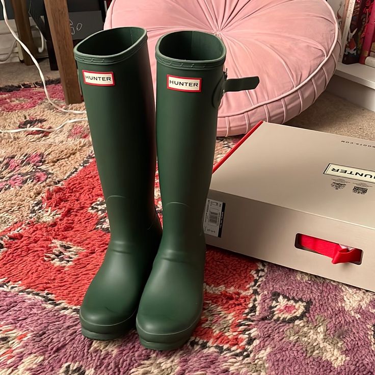 Like New, Never Worn! Knee High Hunter Boots Outfit, Hunter Green Boots, Trendy Green Boots For Outdoor, Green Boots For Outdoor Use In Fall, Green Boots For Outdoor Activities In Fall, Green Boots For Outdoor Wear In Fall, Green Waterproof Winter Boots With Round Toe, Green Winter Waterproof Boots With Round Toe, Trendy Fall Rain Boots With Round Toe