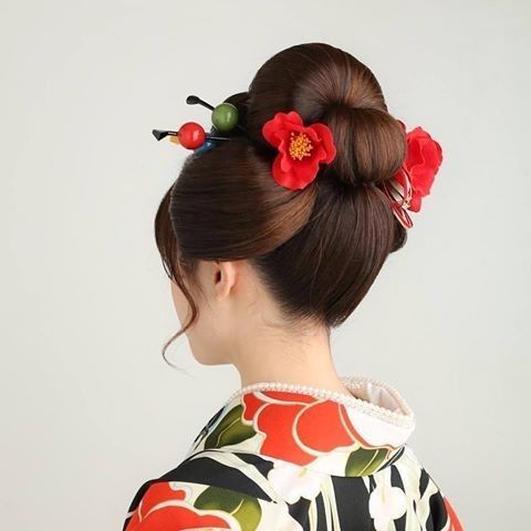 Japanese Hairstyle Traditional, Kawaii Kimono, Geisha Hair, Kimono Japanese, Japanese Wedding, Wedding Kimono, Hair Arrange, Japanese Hairstyle, Head Hair