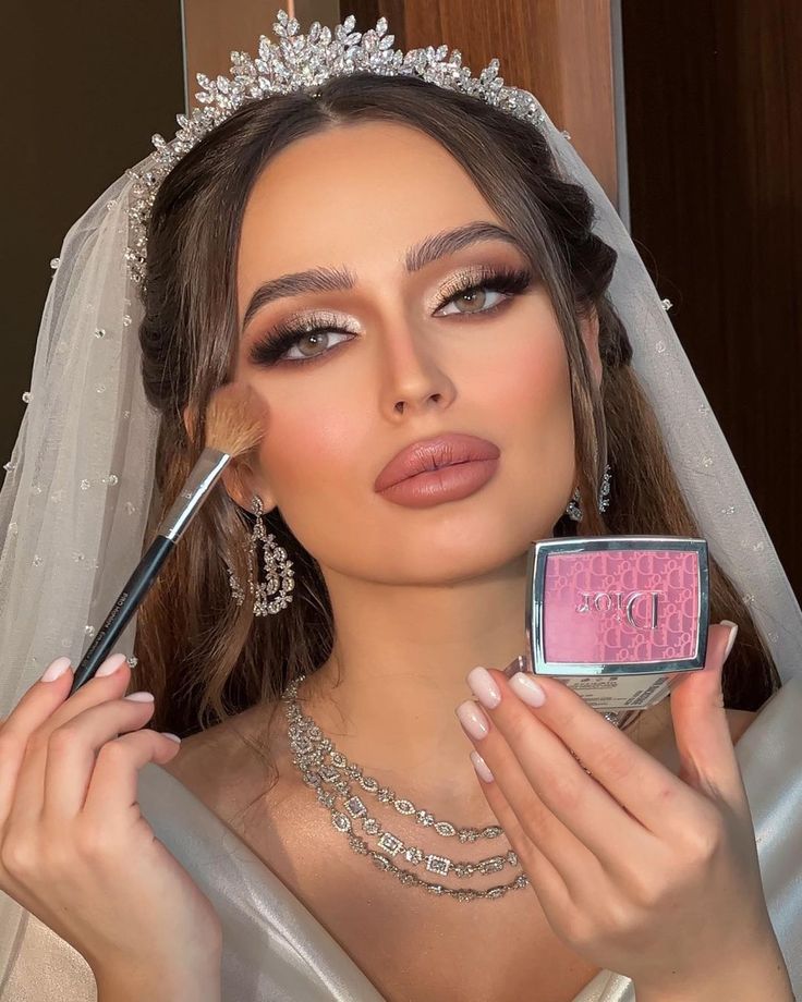 Glamorous Wedding Makeup, Middle Eastern Makeup, Dream Wedding Reception, New Year's Makeup, Formal Makeup, Makeup Artist Tips, Winter Makeup, Bridal Makeup Looks, Glamour Makeup