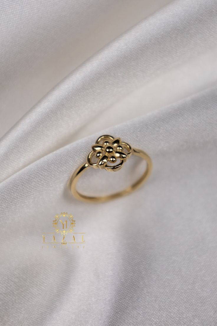 "ABOUT PRODUCT This 14K Gold Flower Ring is beautifully designed and hand crafted with our associates to make this a special gift for your loved ones. Knowing the value of our customers, We prepare each piece with extra care and attention.  ITEM DETAILS Material: 14K Gold Approx:  1.60 gram Available colors: Gold, Rose Gold, White Gold Available Sizes:  3 US to 10 US Sizes ✪ 14k Solid Gold ( Certification will be included with your order ) ✪Available 14K White, Yellow, Rose Gold (also in 10, 18K 1 Gram Gold Ring For Women, Golden Rings Design For Women, خواتم خطوبة, Gold Rings For Women, Locket Design, Gold Flower Ring, Cute Gifts For Her, Gold Rings Stackable, Daisy Ring