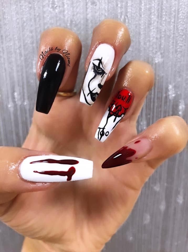 Red And Black Ombre Gel Nails, It Clown Nails, It Nail Designs, It Acrylic Nails, Penny Wise Nails, Pennywise Nail Art, Pennywise Nails, It Nails, Nail Art Halloween