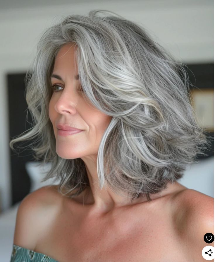 Grey Bobs, Bobs For Women, Girl Hair Styles, Hair Styles Long Hair, Grey Bob Hairstyles, Grey Bob, Salt And Pepper Hair, Grey Hair Inspiration, Beautiful Gray Hair