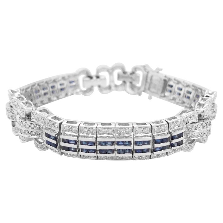 A beautiful vintage bracelet showcasing a line of cushion-cut blue sapphires encased in round cut diamonds. Tiffany And Co Diamond, Tiffany Diamond, Blue Sapphire Diamond, Sapphire Bracelet, Vintage Bracelet, Tiffany And Co, Bracelet Vintage, Yellow Gold Bracelet, Art Deco Diamond